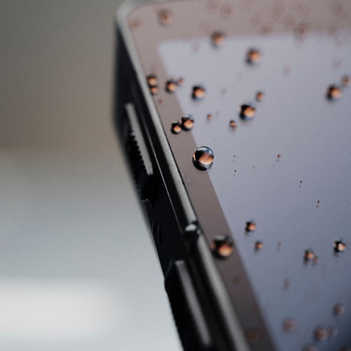 Karoo's waterproof screen with small water drops on surface