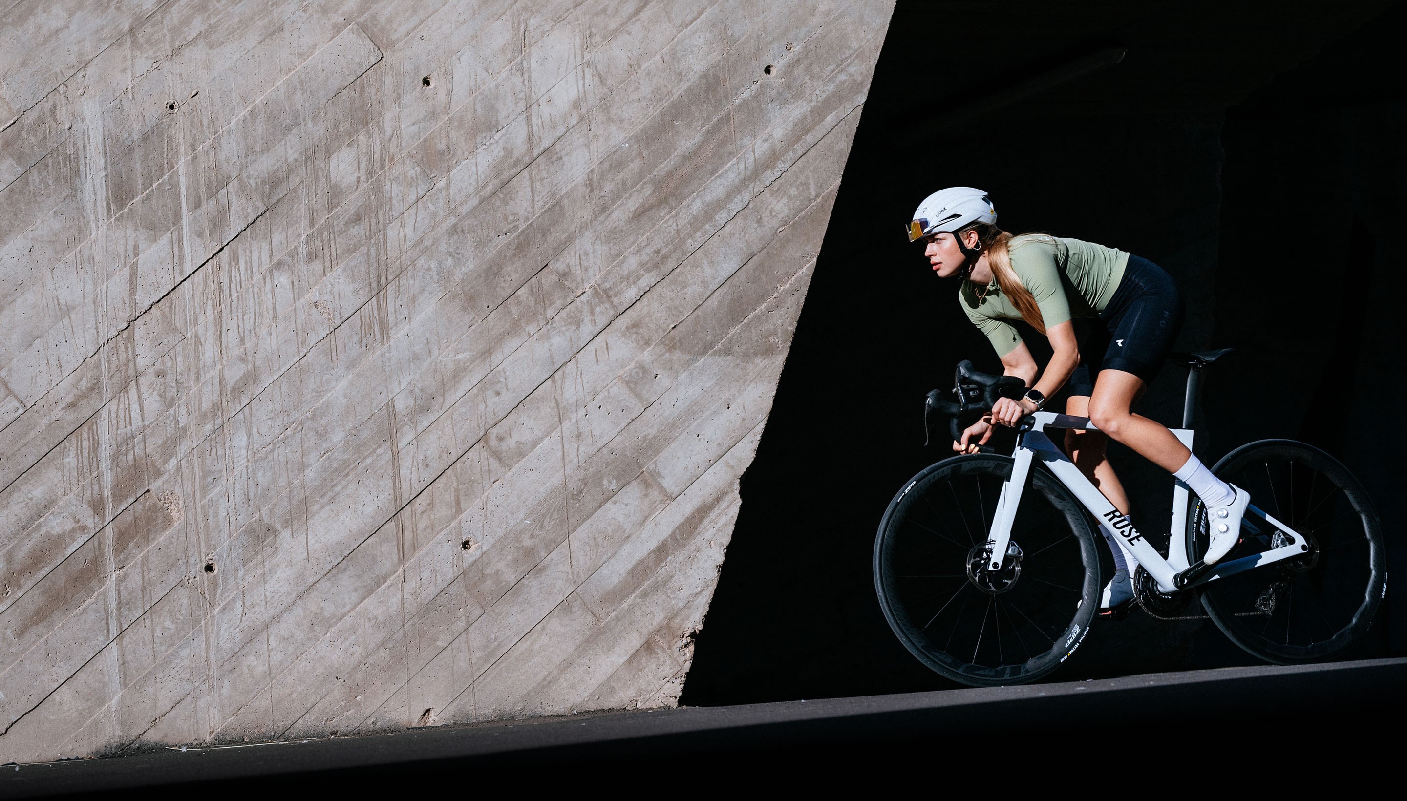 Female Rider on Zipp 353 Wheels