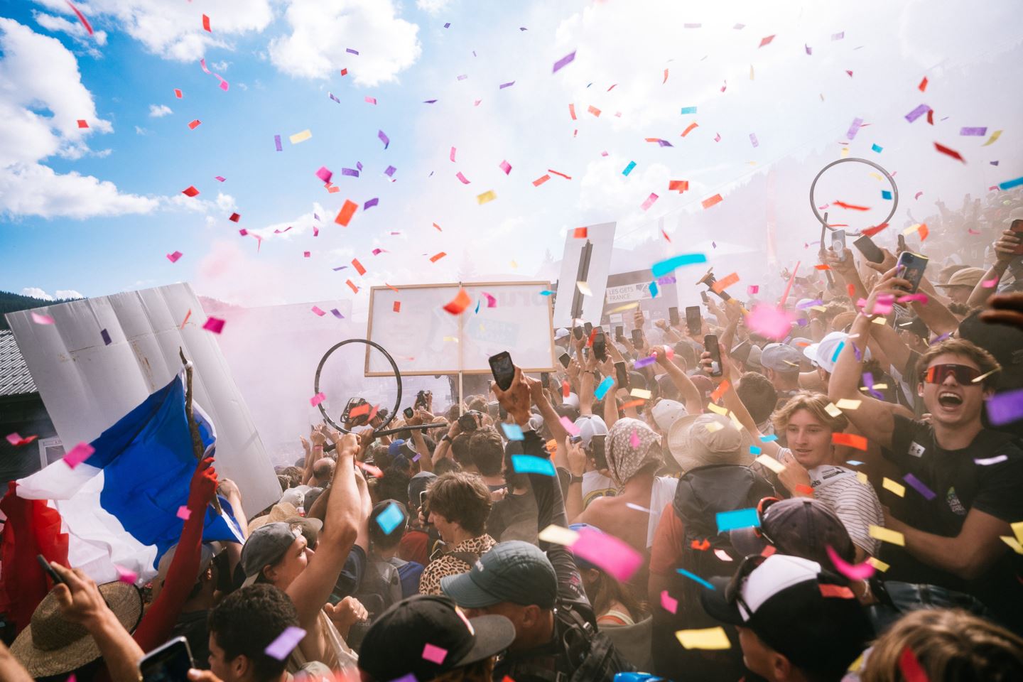 Confetti rains down at the 2022 DH World Championship