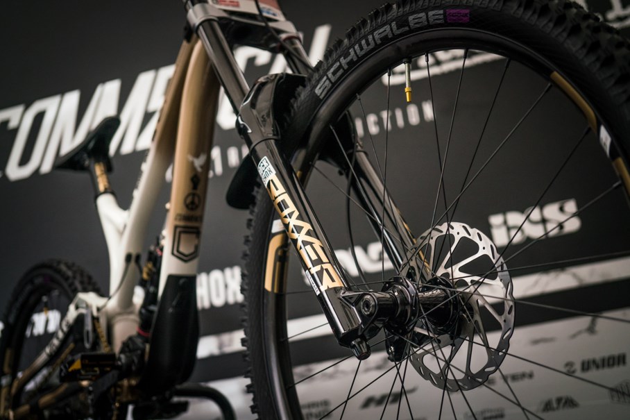 Commencal Gallery