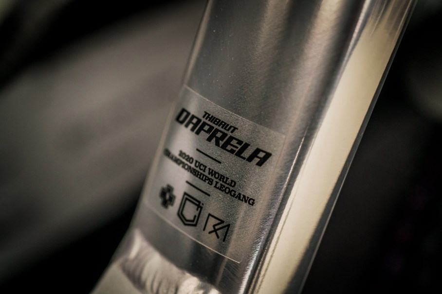 Commencal Gallery