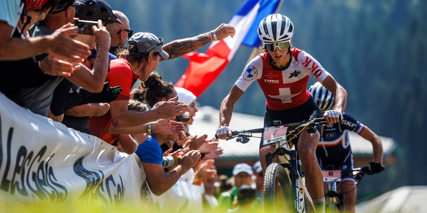 Jolanda Neff rides to a strong silver medal in the Elite Women's XCO.