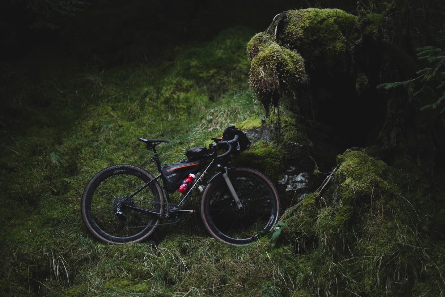 A portrait of Rachael Walker's Juliana Quincy gravel bike.