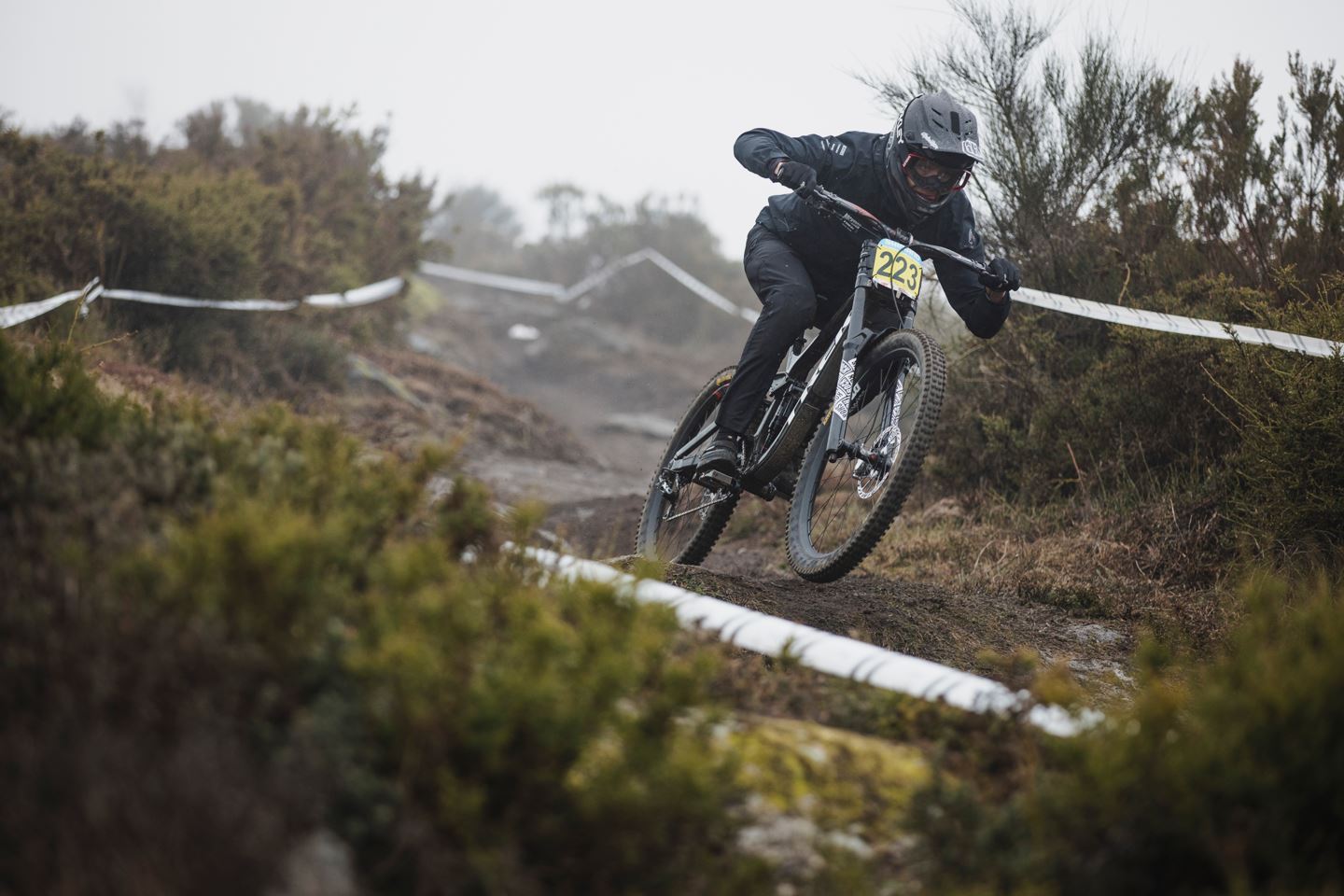 Tegan Cruz practicing for the Portugese Cup in snowy conditions.